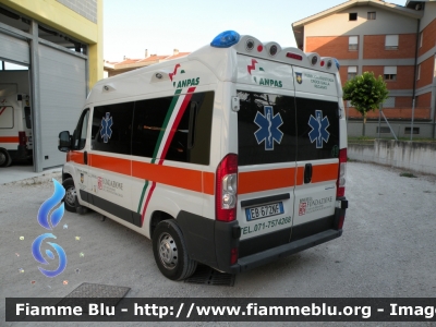 Fiat Ducato X250
PA Croce Gialla Recanati (MC)
Allestita Bollanti
Ambulanza 
- 19 -
Parole chiave: Fiat Ducato_X250 Ambulanza Bollanti