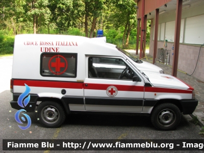 Fiat Panda 4x4 II serie
Croce Rossa Italiana
Delegazione di Tolmezzo (UD)
Ambulanza Fuoristrada 4x4
Allestimento Boneschi
CRI 13336
Parole chiave: Fiat Panda_4x4_IIserie Ambulanza CRI13336