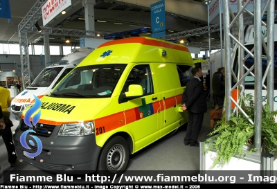 Volkswagen Transporter T5
Soccorso Ticino
ambulanza esposta allo stand Bollanti
REAS 2006
Parole chiave: volkswagen Transporter_T5 ticino reas_2006 ambulanza