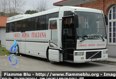 Volvo B10 Italia 99
CRI Comitato Provinciale di Lucca
Parole chiave: Volvo B10_Italia_99 Croce_Rossa CRIA228B Autobus Pulman Lucca