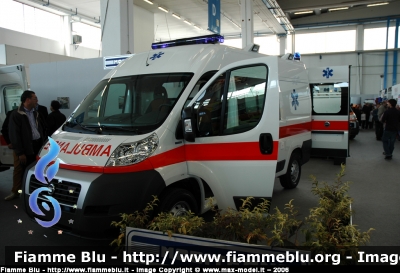 Fiat Ducato X250
Ambulanza generica 
allestita Mobitecno
In esposizione al Reas 2006
Parole chiave: fiat ducato_x250 ambulanza CRI mobitecno reas2006