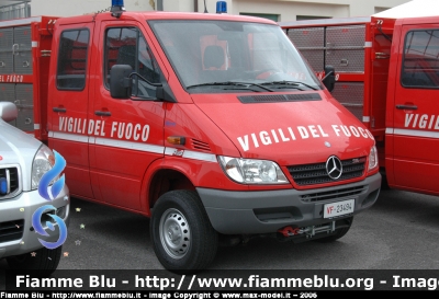 Mercedes-Benz Sprinter 4x4 II serie
VVF Pisa
Italian Fire and Resue Service
International Emergency Support
AIRLIFTED Search Rescue Relief TEAM
VF23494
Parole chiave: Mercedes-Benz Sprinter_4x4_IIserie VF23494