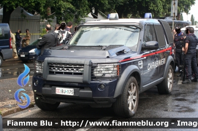 Land Rover Discovery 4
Carabinieri
VIII Battaglione "Lazio"
CC BJ 175
Parole chiave: Land_Rover Discovery_4 CCBJ175