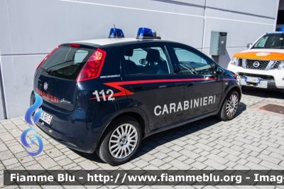 Fiat Grande Punto
Carabinieri
CC CX 813
Parole chiave: Fiat Grande_Punto CCCX813 civil_protect_2018