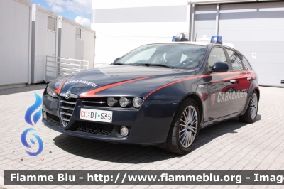 Alfa-Romeo 159 Sportwagon
Carabinieri
Infortunistica Stradale
CC DI 535
Parole chiave: Alfa-Romeo 159_Sportwagon CCDI535