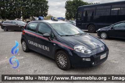 Fiat Punto VI serie
Carabinieri
CC DI 787
Parole chiave: Fiat Punto_VIserie CCDI787