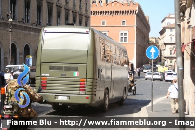 Iveco Cacciamali 370S
Esercito Italiano
Con elevatore per il trasporto di disabili
EI 951 DE
Parole chiave: Iveco Cacciamali_370S EI951DE