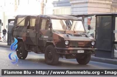 Iveco VM90
Esercito Italiano
Operazione Strade Sicure
EI BH327
Parole chiave: Iveco VM90 EIBH327