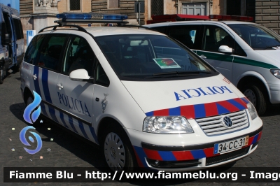 Volkswagen Sharan
Portugal - Portogallo
Polícia de Segurança Pública
Parole chiave: Volkswagen Sharan