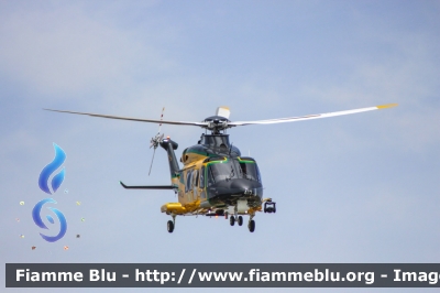 Agusta Westland AW139
Guardia di Finanza
" Volpe 413 "
* nuova livrea *

245° Anniversario della Fondazione
Parole chiave: Agusta_Westland AW139 GF413