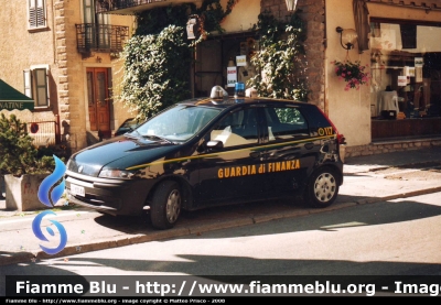 Fiat Punto II serie
Guardia di Finanza
GdiF 830 AV
Parole chiave: fiat punto_IIserie gdif830av