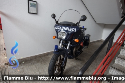 Moto Guzzi 850 T5
Carabinieri
Nucleo Operativo e Radiomobile
conservata all'interno della caserma Salvo D'Acquisto
Parole chiave: Moto_Guzzi 850_T5