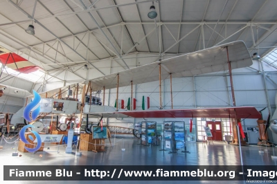 Caproni CA.3
Aeronautica Militare Italiana
Museo Storico
Vigna di Valle (Rm)
Parole chiave: Caproni CA.3