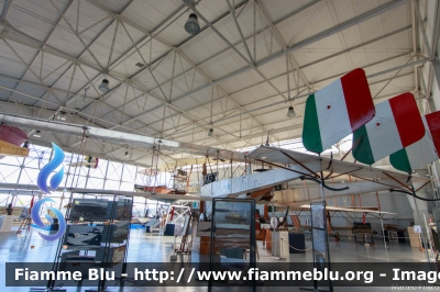 Caproni CA.3
Aeronautica Militare Italiana
Museo Storico
Vigna di Valle (Rm)
Parole chiave: Caproni CA.3