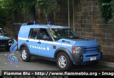 Land Rover Discovery 3
Polizia di Stato
Polizia F5010
Parole chiave: land_rover discovery_3 poliziaf5010