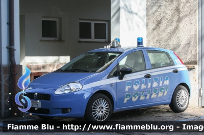 Fiat Grande Punto
Polizia di Stato
Questura di Bolzano
POLIZIA F7177
Parole chiave: Fiat Grande_Punto POLIZIAF7177 Civil_Protect_2016
