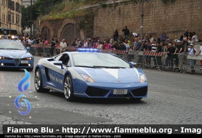 Lamborghini Gallardo II serie
Polizia di Stato
Polizia F8749
Parole chiave: lamborghini gallardo_IIserie poliziaf8743