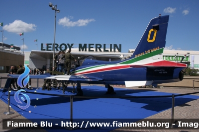 Aermacchi MB339PAN
Aeronautica Militare Italiana
313° Gruppo Addestramento Acrobatico
Pony 0
Parole chiave: Aermacchi MB339PAN
