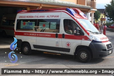 Fiat Ducato X250
Croce Rossa Italiana
Comitato Locale Altipiani (TN)
Sede di Lavarone
Ambulanza Allestimento Aricar
CRI 007 AC
Parole chiave: Fiat Ducato_X250 CRI007AC Ambulanza