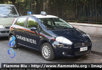 Fiat Grande Punto
Carabinieri
EI CU 027
Parole chiave: fiat Grande_Punto eicu027 festa_della_repubblica_2010