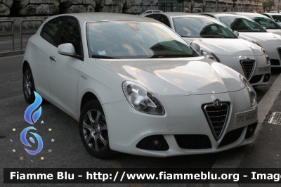 Alfa Romeo Nuova Giulietta
Dipartimento Nazionale della Protezione Civile
DPC A0247
Parole chiave: Alfa-Romeo Nuova_Giulietta DPCA0247