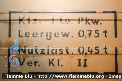 Volkswagen Kübelwagen
Museo Piana delle Orme
Wehrmacht
WH 473152

particolare sportello
Parole chiave: Volkswagen Kübelwagen WH473152