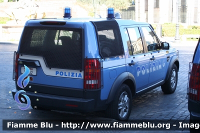 Land-Rover Discovery 3
Polizia di Stato
I Reparto Mobile di Roma
POLIZIA H0002
Parole chiave: Land-Rover Discovery_3 poliziaH0002