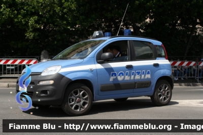 Fiat Nuova Panda 4x4 II serie
Polizia di Stato
POLIZIA B8266
Parole chiave: Fiat Nuova_Panda_4x4_IIserie POLIZIAB8266