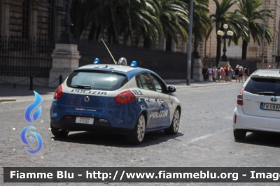 Fiat Nuova Bravo
Polizia di Stato
Squadra Volante
POLIZIA F3761
Parole chiave: Fiat Nuova_Bravo POLIZIAF3761