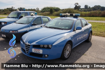 Alfa Romeo 159
Polizia di Stato
Squadra Volante
POLIZIA F5434
Parole chiave: Alfa_Romeo 159 POLIZIAF5434