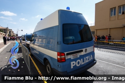 Volkswagen Transporter T5
Polizia di Stato
Polizia Stradale
POLIZIA F5585
Parole chiave: Volkswagen Transporter_T5 POLIZIAF5585
