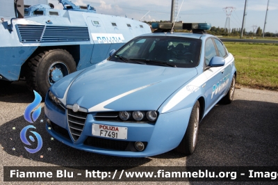 Alfa Romeo 159
Polizia di Stato
Squadra Volante
POLIZIA F7491
Parole chiave: Alfa_Romeo 159 POLIZIAF7491