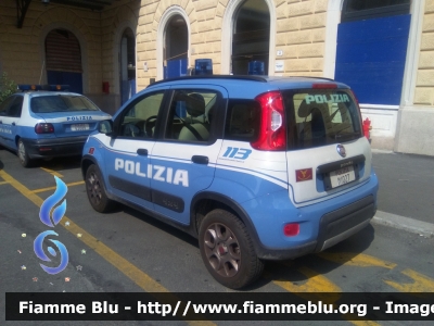 Fiat Nuova Panda 4x4 II serie
Polizia di Stato
Polizia Ferroviaria
POLIZIA M1027
Parole chiave: Fiat Nuova_Panda_4x4_IIserie POLIZIAM1027