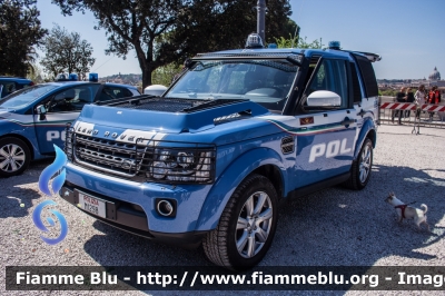 Land-Rover Discovery 4
Polizia di Stato
I° Reparto Mobile Roma
allestimento Marazzi
decorazione grafica Artlantis
POLIZIA M1298
Parole chiave: Land-Rover Discovery_4 POLIZIAM1298 festa_polizia_2017
