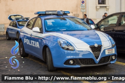 Alfa Romeo Nuova Giulietta restyle
Polizia di Stato
POLIZIA M1452
Parole chiave: Alfa_Romeo Nuova_Giulietta_restyle POLIZIAM1452