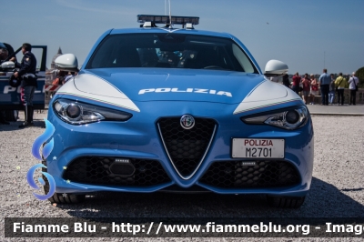 Alfa Romeo Nuova Giulia Q4
Polizia di Stato
Polizia Stradale
Scorta Presidente della Repubblica
POLIZIA M2701
Parole chiave: Alfa-Romeo Nuova_Giulia_Q4 POLIZIAM2701 festa_polizia_2017