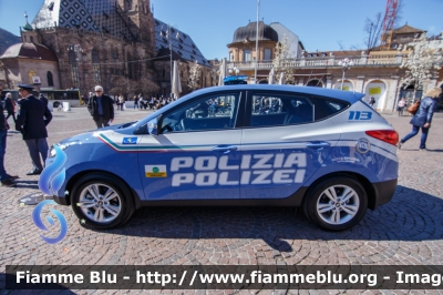 Hyundai iX35 Fuel Cell
Polizia di Stato
Polizia Stradale in servizio sulla A22 Modena-Brennero
POLIZIA M3489
Parole chiave: Hyundai iX35_Fuel_Cell POLIZIAM3489