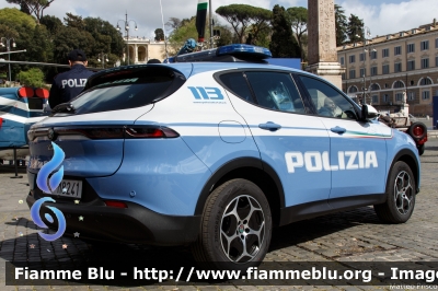 Alfa Romeo Tonale
Polizia di Stato
Squadra Volante
Allestimento FCA
POLIZIA M8241

172° Polizia di Stato
Parole chiave: Alfa_Romeo Tonale POLIZIAM8241