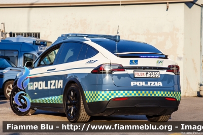 Tesla Model X
Polizia di Stato
Polizia Stradale in servizio sulla rete CAV
allestimento All.V.In.
POLIZIA M9359
Parole chiave: Tesla Model_X POLIZIAM9359