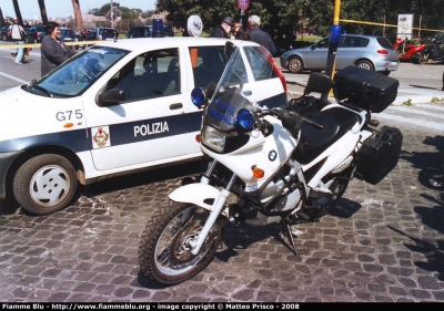 BMW F 650 GS
Polizia Municipale Roma
Parole chiave: BMW F650GS_Iserie