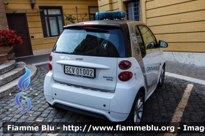 Smart Fortwo Electric Drive III serie
Status Civitatis Vaticanae - Città del Vaticano
Gendarmeria
SCV 01002
Parole chiave: Smart ForTwo_Elettrica SCV01002