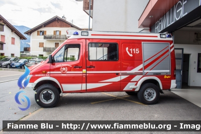 Achleitner Mantra 4x4
Vigili del Fuoco
Unione Distrettuale Merano - Bezirksverband Meran
Corpo Volontario di Tirolo - Freiwillige Feuerwehr Tirol (BZ)
VF 17S BZ
Parole chiave: Achleitner Mantra_4x4 VF17SBZ
