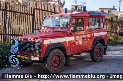 Land Rover Defender 90
Vigili del Fuoco
Comando Provinciale di Napoli
VF 19748
Parole chiave: Land_Rover Defender_90 VF19748