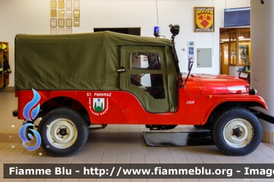 Jeep Willis
Vigili del Fuoco
Unione Distrettuale di Merano
Corpo Volontario San Pancrazio - St. Pankraz (BZ)
VF 1LD BZ
Parole chiave: Jeep Willis VF1LDBZ