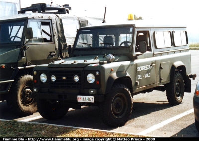 Land Rover Defender 110
Aeronautica Militare
AM AI 071
Sicurezza del Volo
Parole chiave: land_rover defender_110 AM_AI071