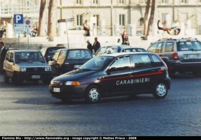 Fiat Punto I serie
Carabinieri
CC AZ 426
Parole chiave: fiat punto_Iserie ccaz426