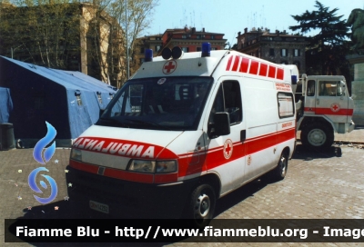 Fiat Ducato II serie
Croce Rossa Italiana
Comitato Provinciale di Roma
CRI 14252

Parole chiave: Fiat Ducato_IIserie Ambulanza CRI14252