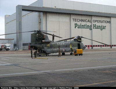 Boeing CH-47 "Chinook"
Esercito Italiano
EI 811
di ritorno dall'Afganistan
Parole chiave: boein ch_47 ei811