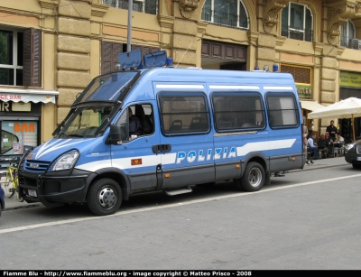 Iveco Daily IV serie
Polizia di Stato
Rep. Mobile
Parole chiave: Iveco daily_IVserie F7795 festa_della_polizia_2008