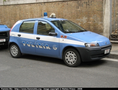 Fiat Punto II serie
Polizia di Stato
Servizio Aereo
POLIZIA E9578
Parole chiave: fiat punto_IIserie POLIZIAE9578